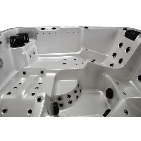 SPA Sūkurinė Vonia AMOG-1313 220x220x98cm.