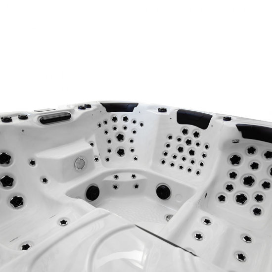 SPA Sūkurinė Vonia AMOG-1813 220x220 cm.